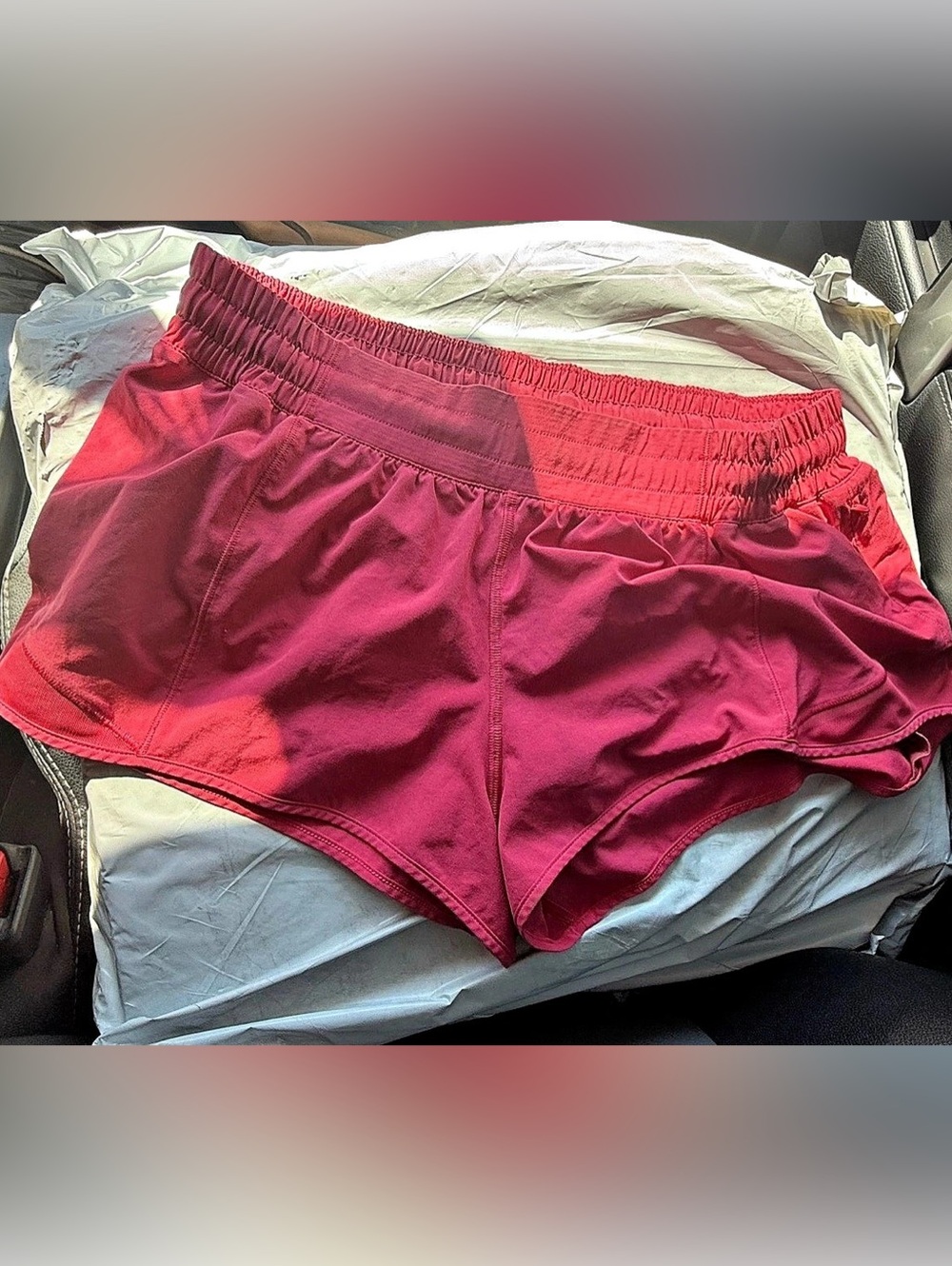 lululemon Hotty Hot Low-Rise Lined Short 2.5" Athletic Shorts Pink Size 12 - Picture 2 of 4